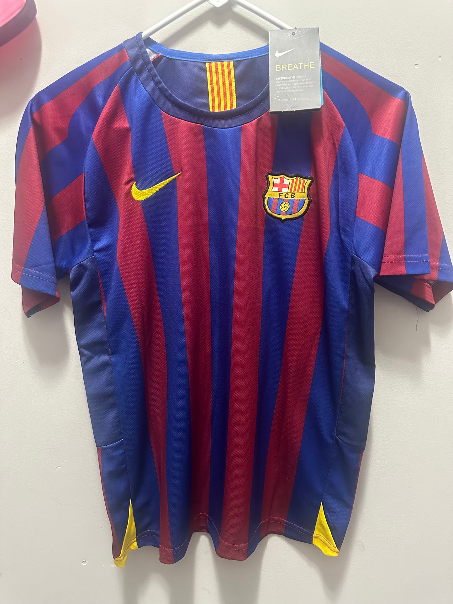 Barcelona RONALDINHO YOUTH LARGE Home Retro