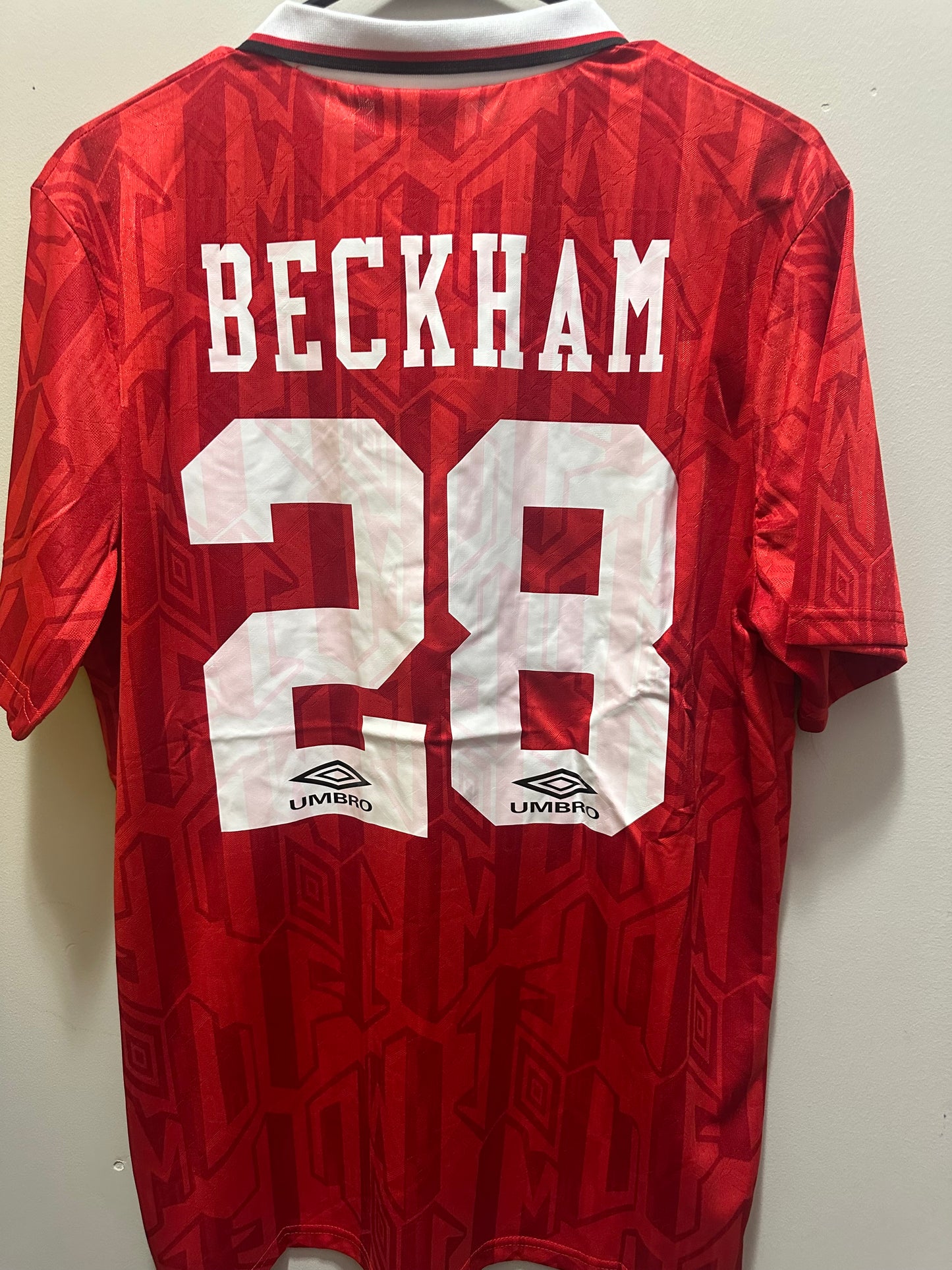 MAN UNITED ADULT David Beckham RETRO Man United Adult Large