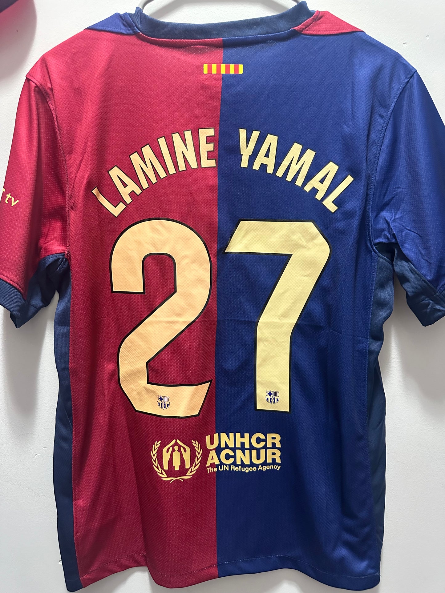Barcelona YOUTH MEDIUM Lamine Yamal Home Jersey - OLD PLAYER NUMBER DISCOUNTED (Copy)
